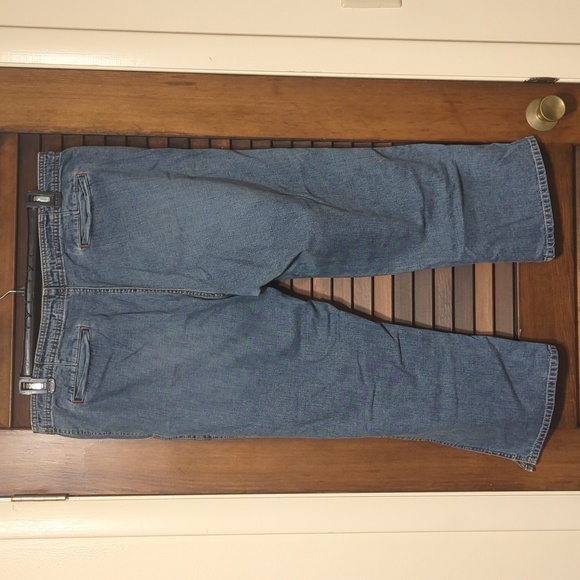 Old Navy jean capris in size 18 - Picture 3 of 5